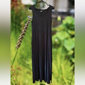 Old Navy Black Sleeveless Maxi Dress
